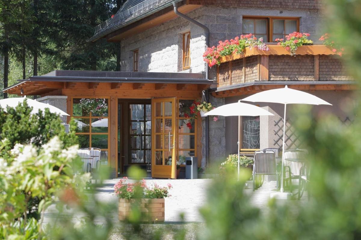 Schwarzwald Lodge Inselklause Шенвальд Екстер'єр фото